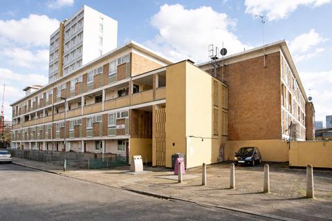 3 bedroom flat for sale, Fern Street, London E3