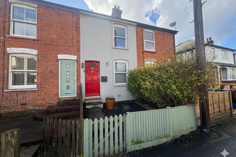 2 bedroom house to rent, Union Street, Farnborough GU14