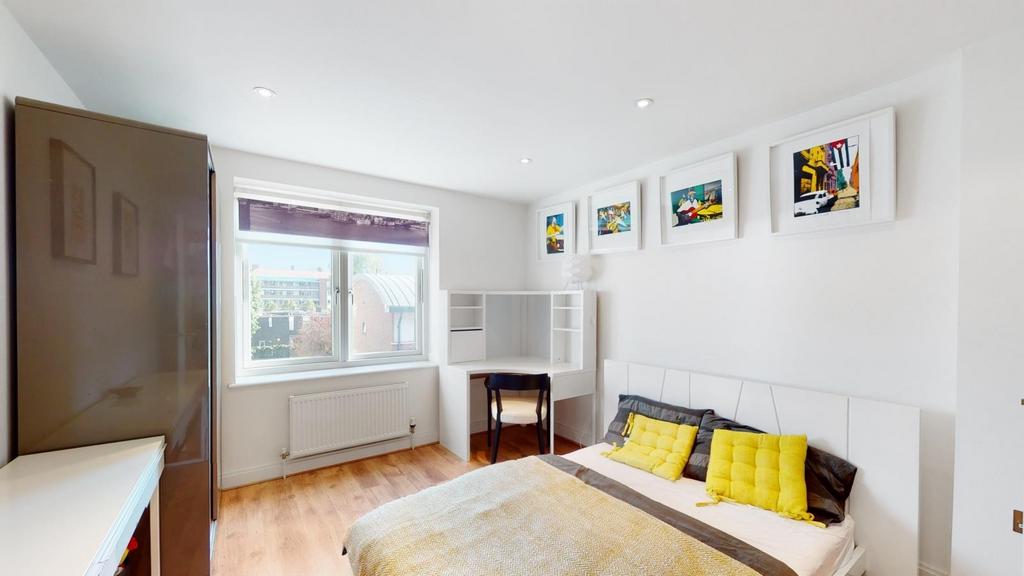 Scriven Street 07182020 132115.jpg