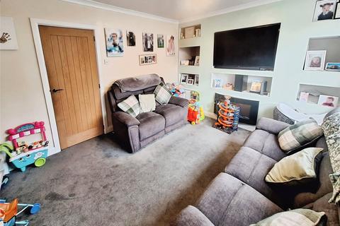 3 bedroom terraced house for sale, Whitehouse Crescent, Warwickshire CV10
