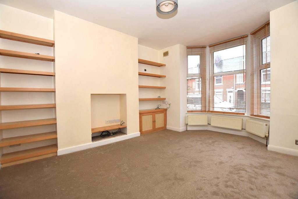 Living room 1.JPG