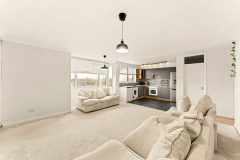 2 bedroom flat to rent, Bolton Road, London W4