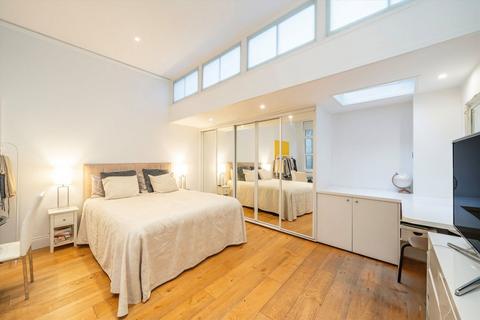 1 bedroom flat to rent, Cheniston Gardens, London W8