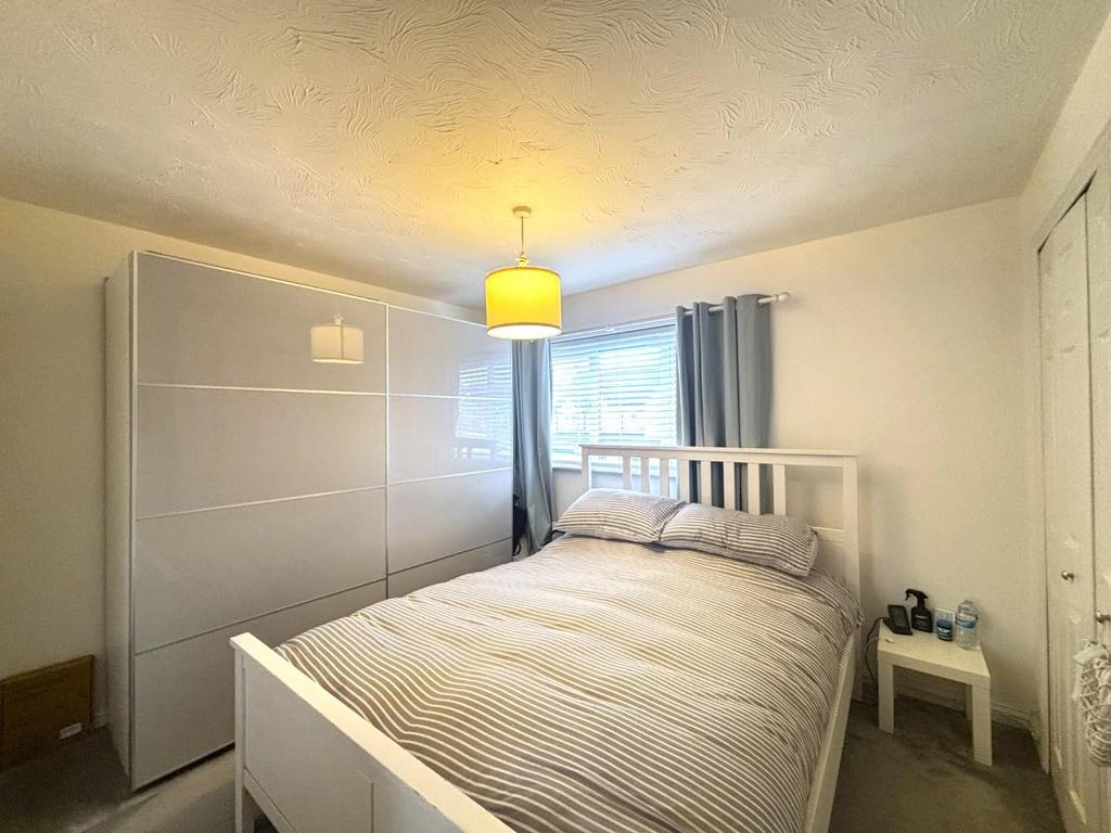 Bedroom 1.jpeg