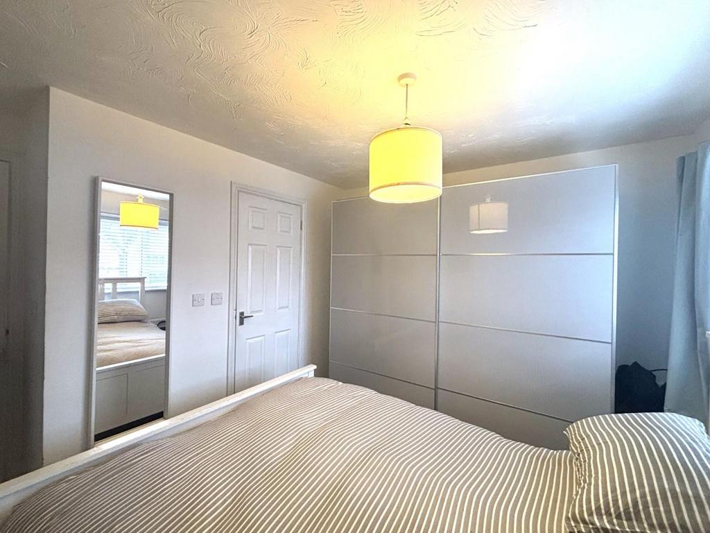 Bedroom 1 1.jpeg