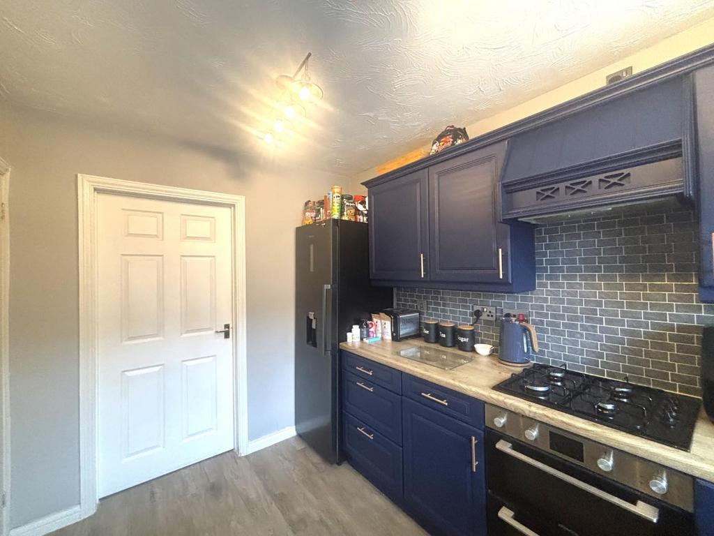 Kitchen 1.jpeg