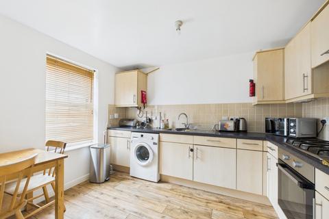 3 bedroom end of terrace house for sale, Tracy Avenue, Langley, Berkshire, SL3