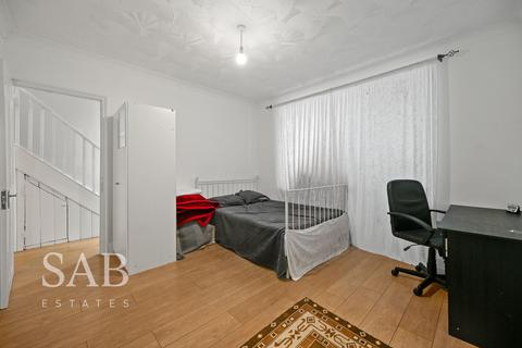 3 bedroom terraced house for sale, Allenby Road, Southall, UB1