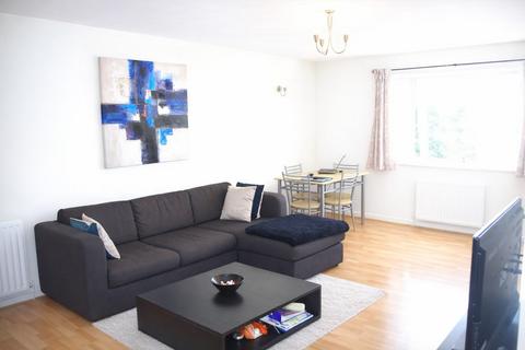 2 bedroom flat to rent, Two Bedroom Flat Wheatley Close NW4