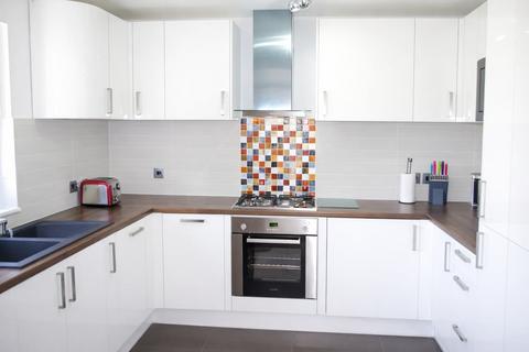 2 bedroom flat to rent, Two Bedroom Flat Wheatley Close NW4