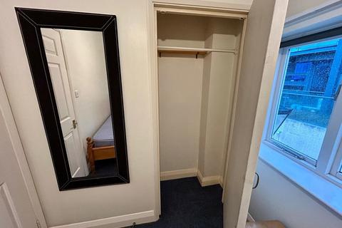 2 bedroom flat to rent, Taylor's Court, Newcastle upon Tyne NE1