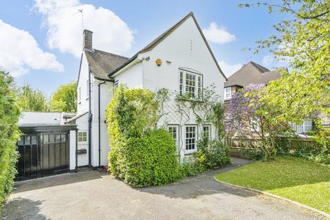 3 bedroom detached house to rent, Albury Drive, Pinner HA5