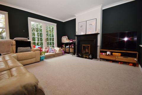 3 bedroom detached house to rent, Albury Drive, Pinner HA5