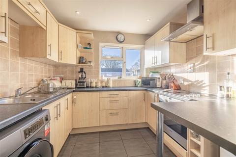 2 bedroom apartment for sale, Lovejoy Lane, Windsor