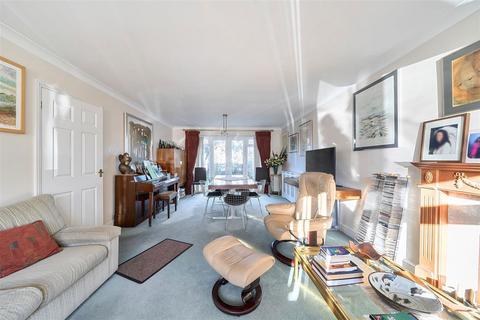 3 bedroom detached house for sale, Orchard Close, Bushey WD23
