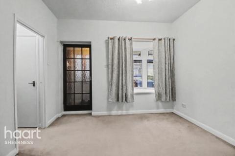 1 bedroom bungalow for sale, Main Road, Queenborough