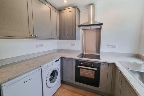 1 bedroom apartment to rent, Bonser Road, Twickenham