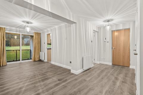 3 bedroom flat for sale, Guthrie Court, Gleneagles Village, PH3