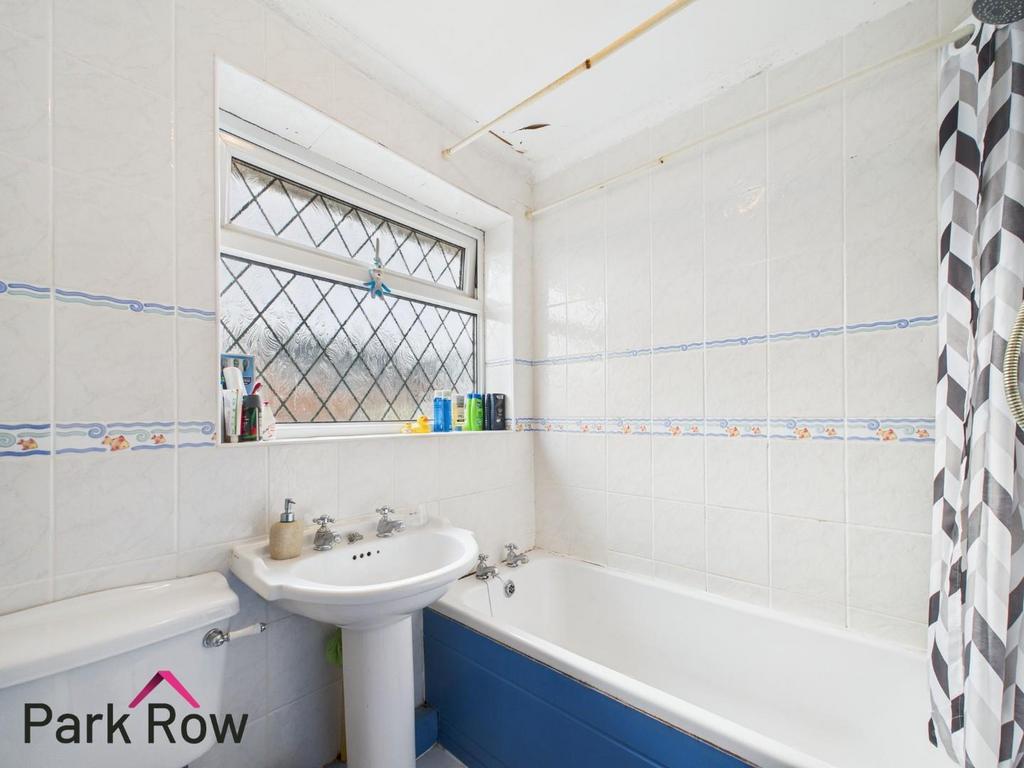 Main bathroom