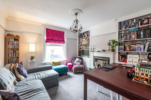 4 bedroom terraced house for sale, Priory Road, Reigate, RH2