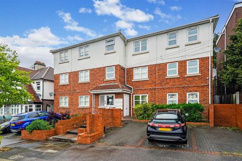 undefined, Wanstead Lane, Ilford, IG1