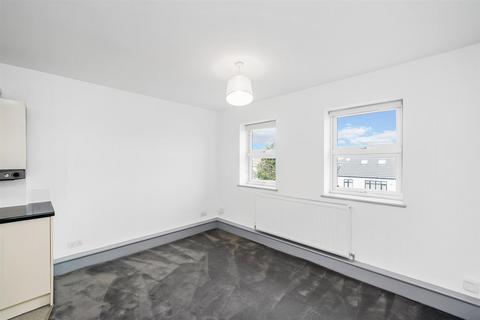 undefined, Wanstead Lane, Ilford, IG1