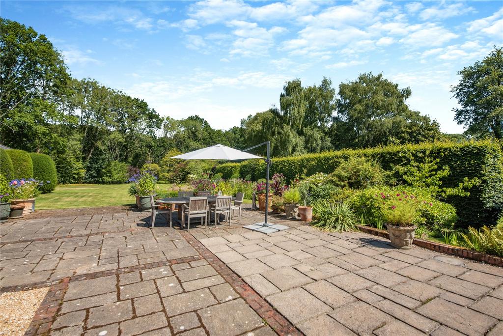 Alfresco Dining