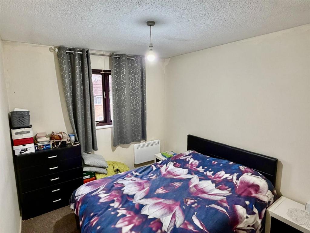 Bedroom .jpg
