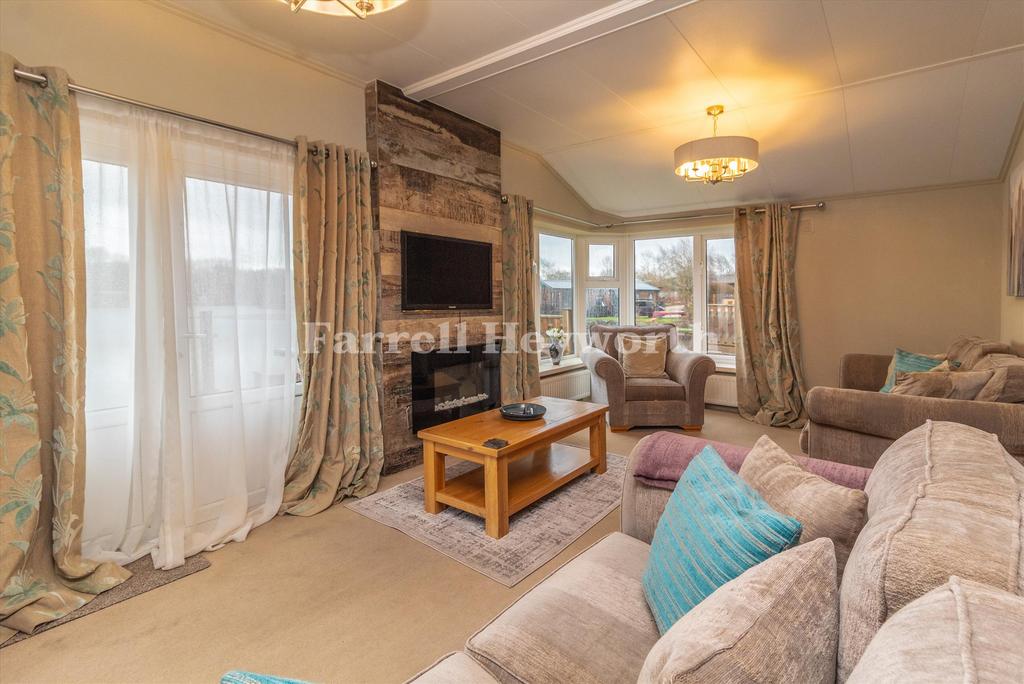 Lounge image 2