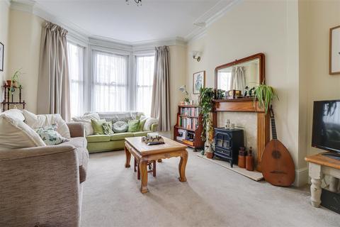 3 bedroom semi-detached house for sale, Westbourne Grove, Westcliff-on-Sea SS0