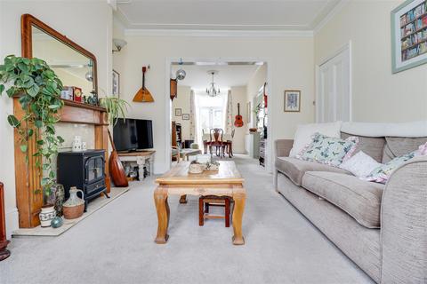 3 bedroom semi-detached house for sale, Westbourne Grove, Westcliff-on-Sea SS0