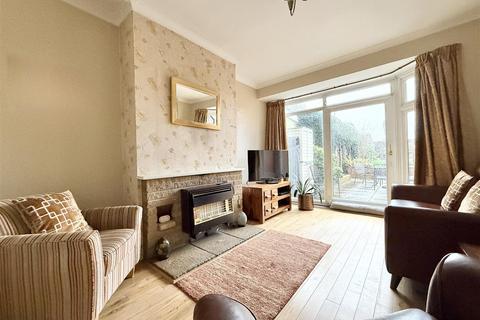 3 bedroom semi-detached house for sale, St. Annes Drive, Aylestone LE2