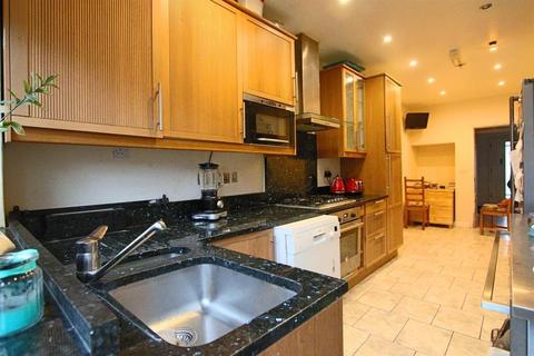 undefined, Uxendon Crescent, Wembley, HA99TW