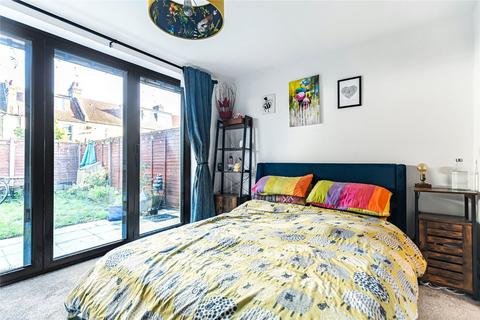 undefined, Park Avenue, Mitcham, CR4