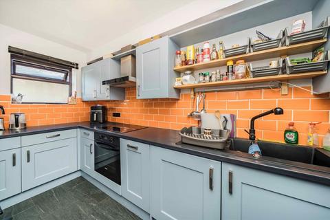 2 bedroom flat for sale, Bond Road, Surbiton KT6