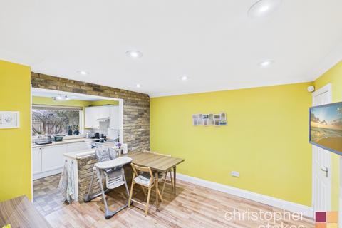 3 bedroom semi-detached house to rent, Ousden Drive, Cheshunt, Hertfordshire, EN8 9RL