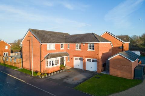 5 bedroom detached house for sale, Rosebay Gardens, Wigan WN6