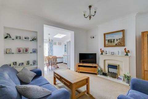 2 bedroom semi-detached bungalow for sale, Glas-Y-Pant, Cardiff