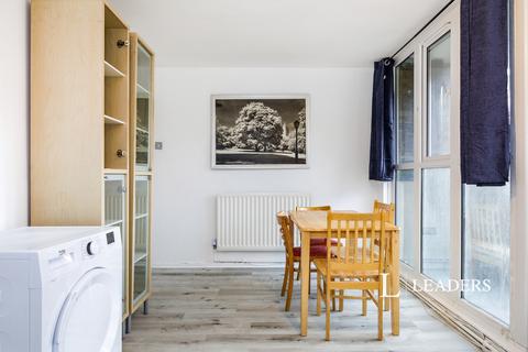 4 bedroom flat to rent, Carslake Road, London, SW15