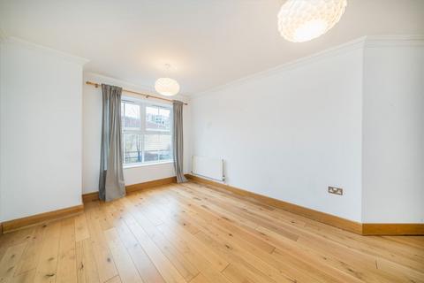 undefined, Skerne Walk, Kingston Upon Thames KT2
