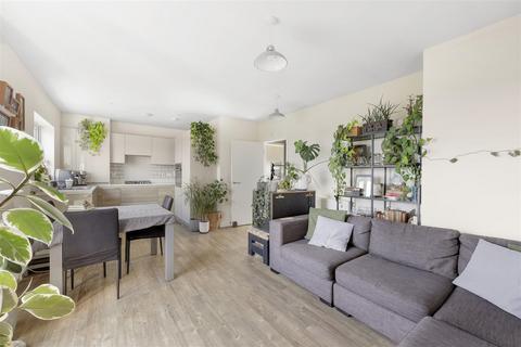 undefined, Blackthorn Avenue, Chigwell