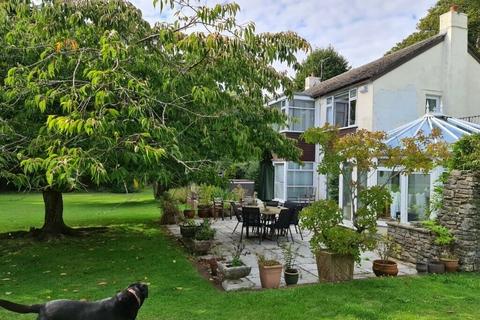 5 bedroom detached house to rent, Lyndhurst Road, Bransgore BH23