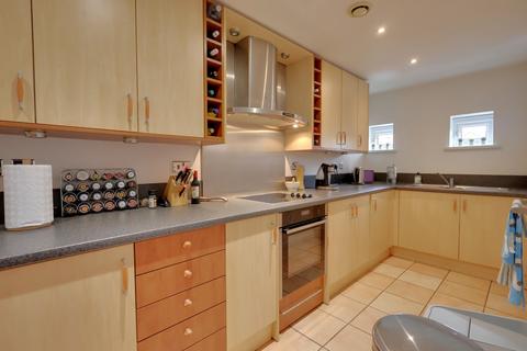 2 bedroom flat for sale, Gloucester Square, Southampton