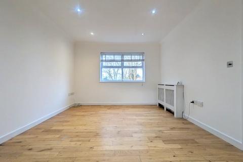 2 bedroom flat to rent, International Way, Sunbury-On-Thames, TW16