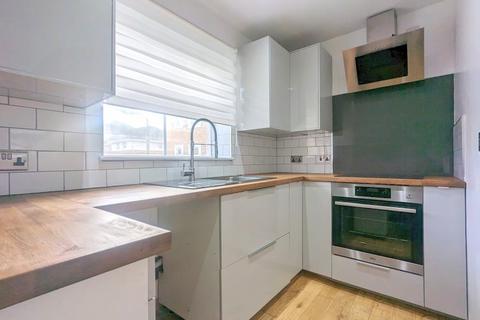 2 bedroom flat to rent, International Way, Sunbury-On-Thames, TW16