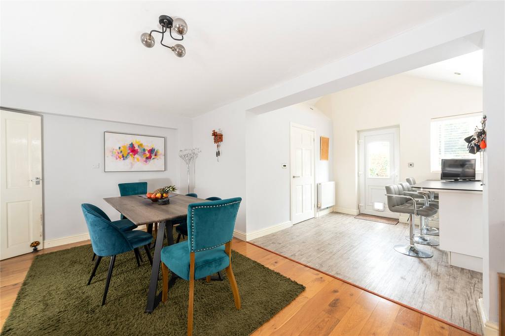 Breakfast/Dining Rm