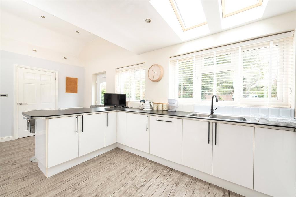 Kitchen/Breakfast Rm