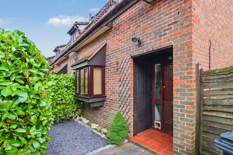 1 bedroom end of terrace house for sale, Tulip Close, Shirley Oaks Village