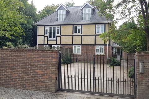 2 bedroom flat to rent, Cedar Road, SM2