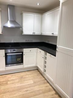 2 bedroom flat to rent, Cedar Road, SM2